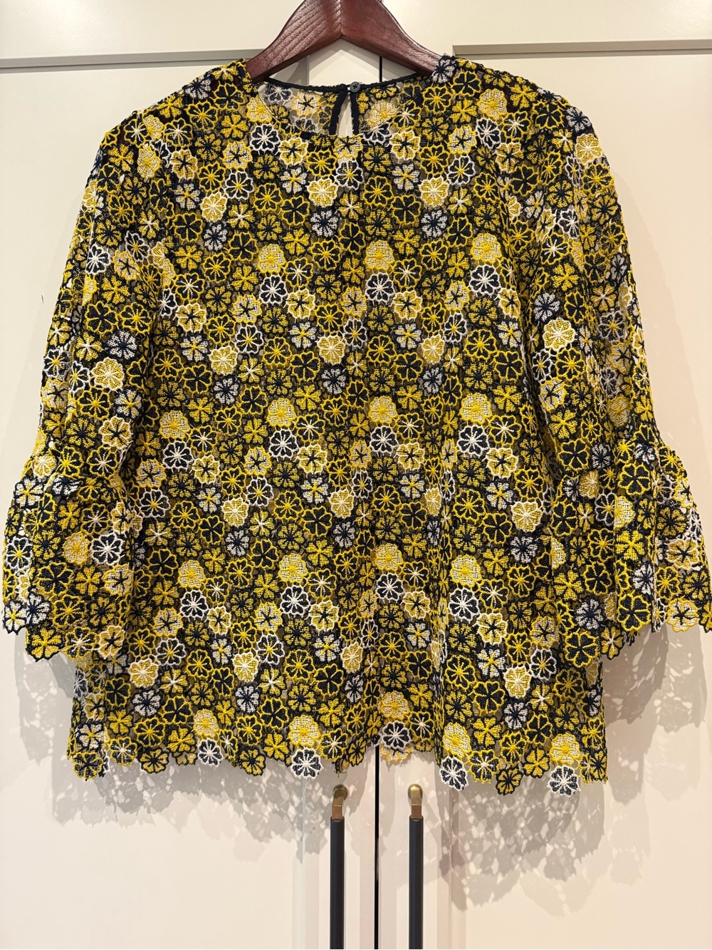 CH Carolina Herrera Yellow/White/Navy Floral Lace Bell-Sleeve Women's Top